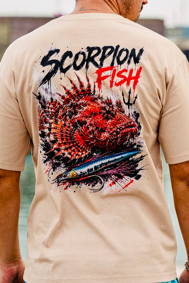 Diseño trasero de la camiseta Scorpion Fish con ilustración de escorpena. 