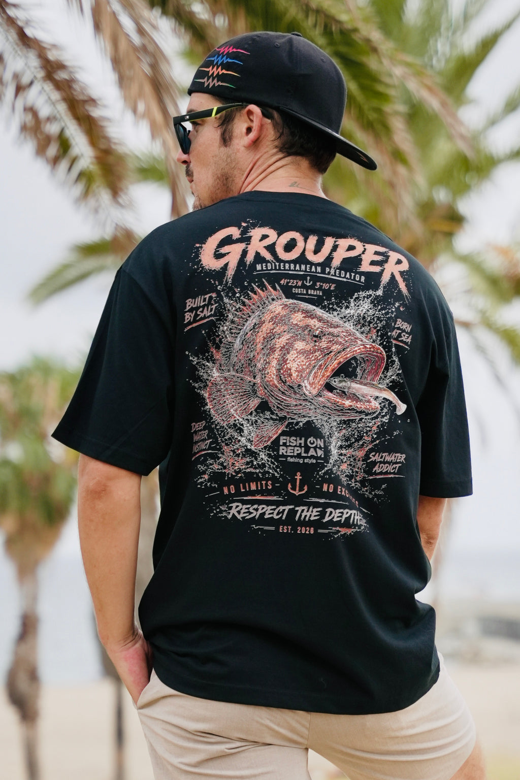 Diseño trasero de la camiseta Grouper con ilustración de mero.